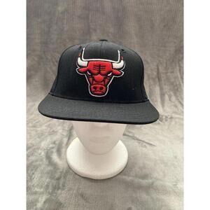 Vintage Chicago Bulls Vtg Reebok Black 7 1/8 Fitted Cap